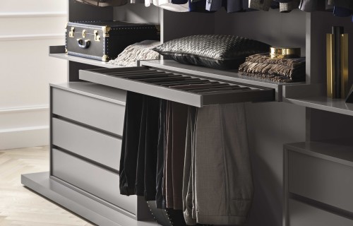 Walk-in closet Ben image 4