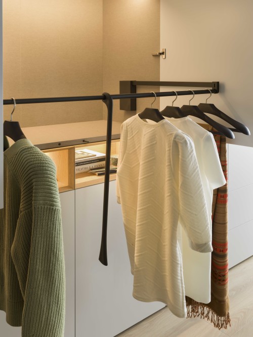 Hanging rails image 2